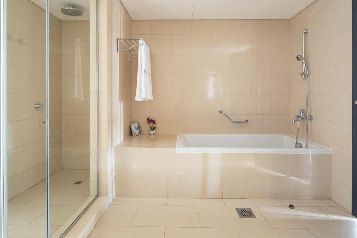 Frank Porter - Laguna Tower Dubai Dış mekan fotoğraf