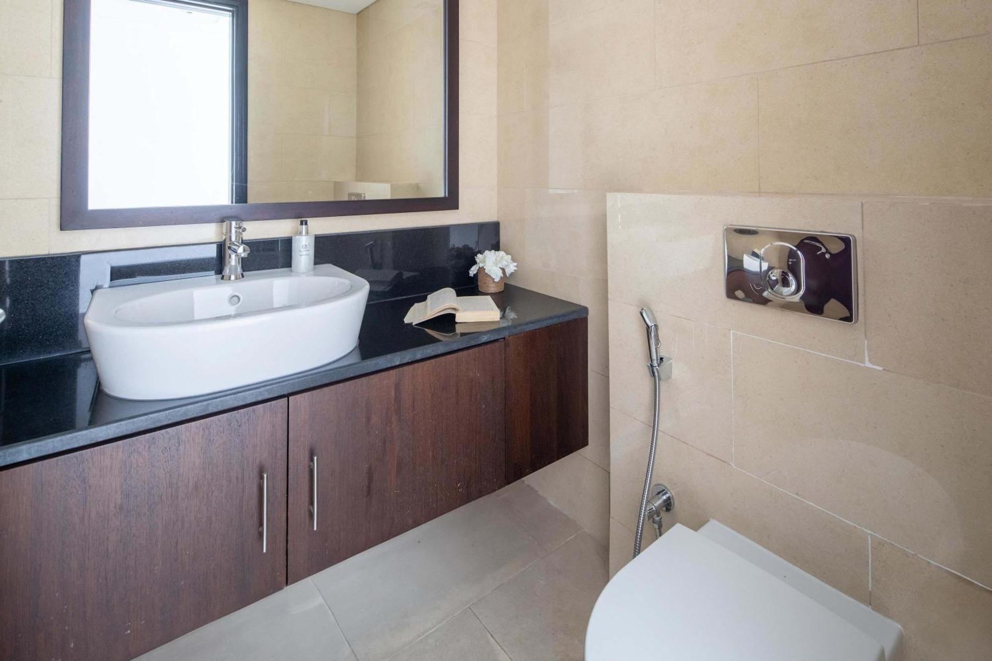 Frank Porter - Laguna Tower Dubai Dış mekan fotoğraf
