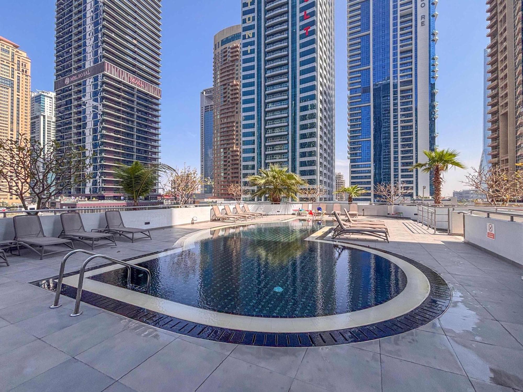 Frank Porter - Laguna Tower Dubai Dış mekan fotoğraf